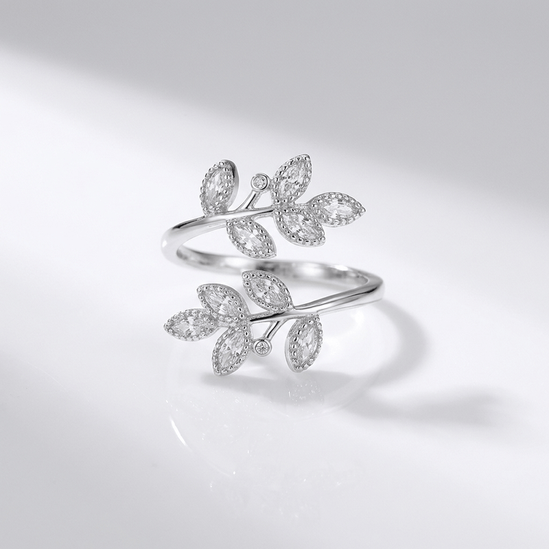 Luxury Leaf Wrap Ring