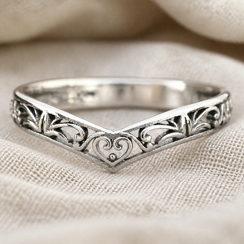 Classic Engraved Flower Ring