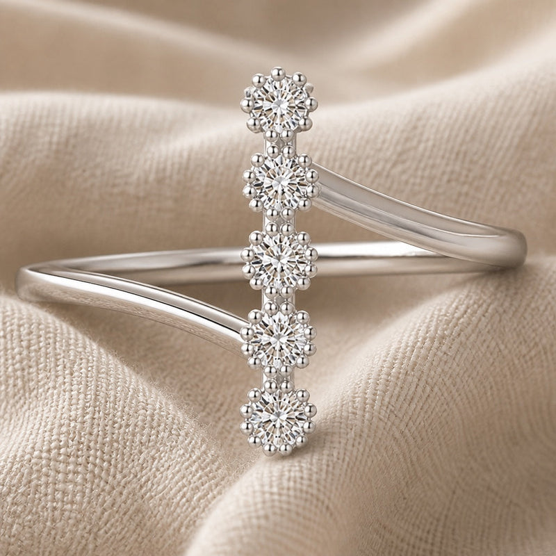 White Gold Z-Shaped Zirconia Ring