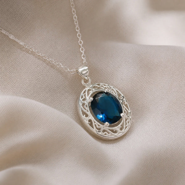 Luminous Sapphire White Gold Necklace