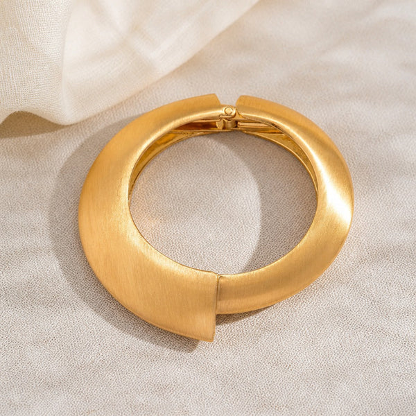 Atelier Matte Gold Bangle