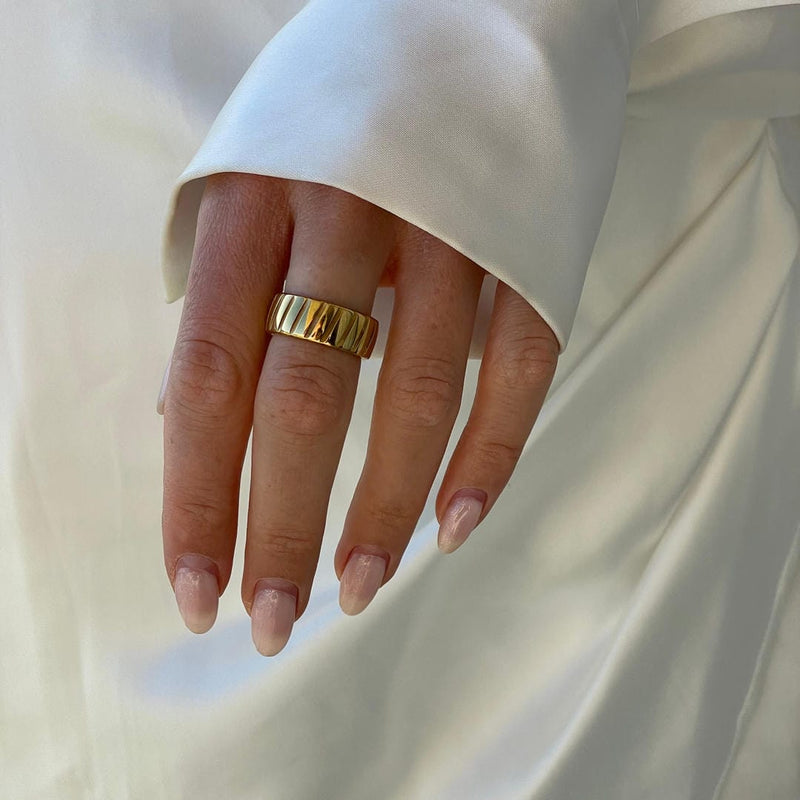 Gleam Bold Statement Ring
