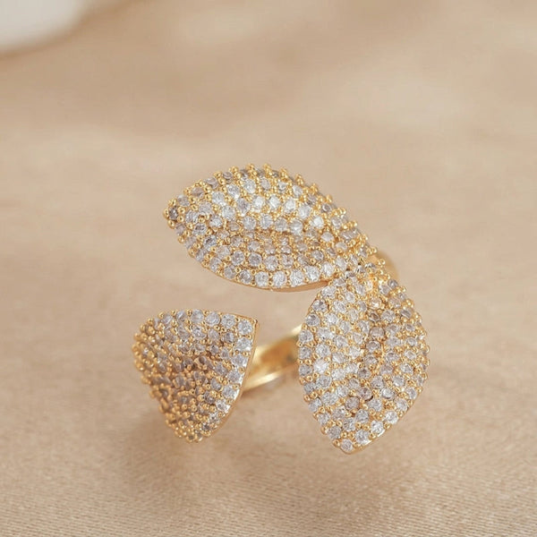 Luxe Clover Zirconia Ring
