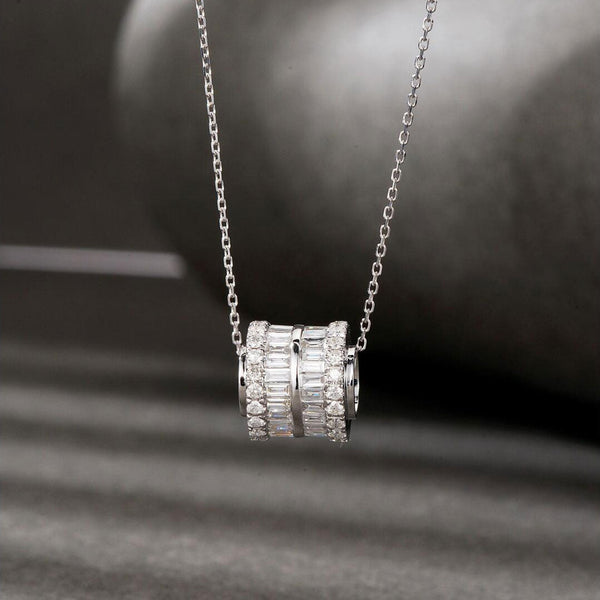 Elegant Geometric Pendant Necklace