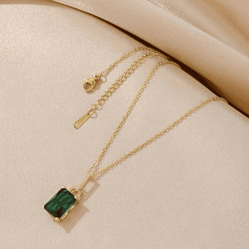 Emerald Stone Luxe Necklace