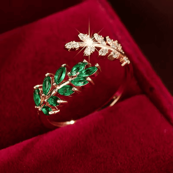 Elegant Verdant Laurel Leaf Ring