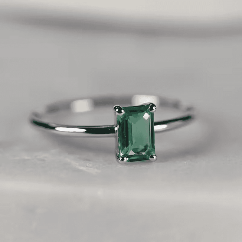 Elegant Muse Emerald Ring